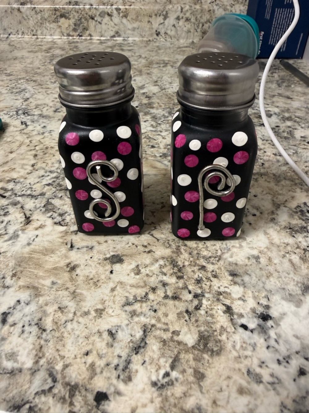 Handmade Polka Dot Salt and Pepper Shaker Set - Black with White & Pink Dots